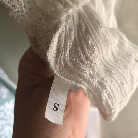 White lace tank top! - Picture 3 of 6